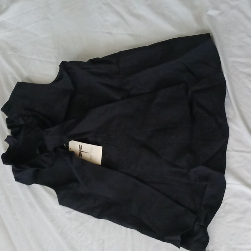 Sleeveless blouse